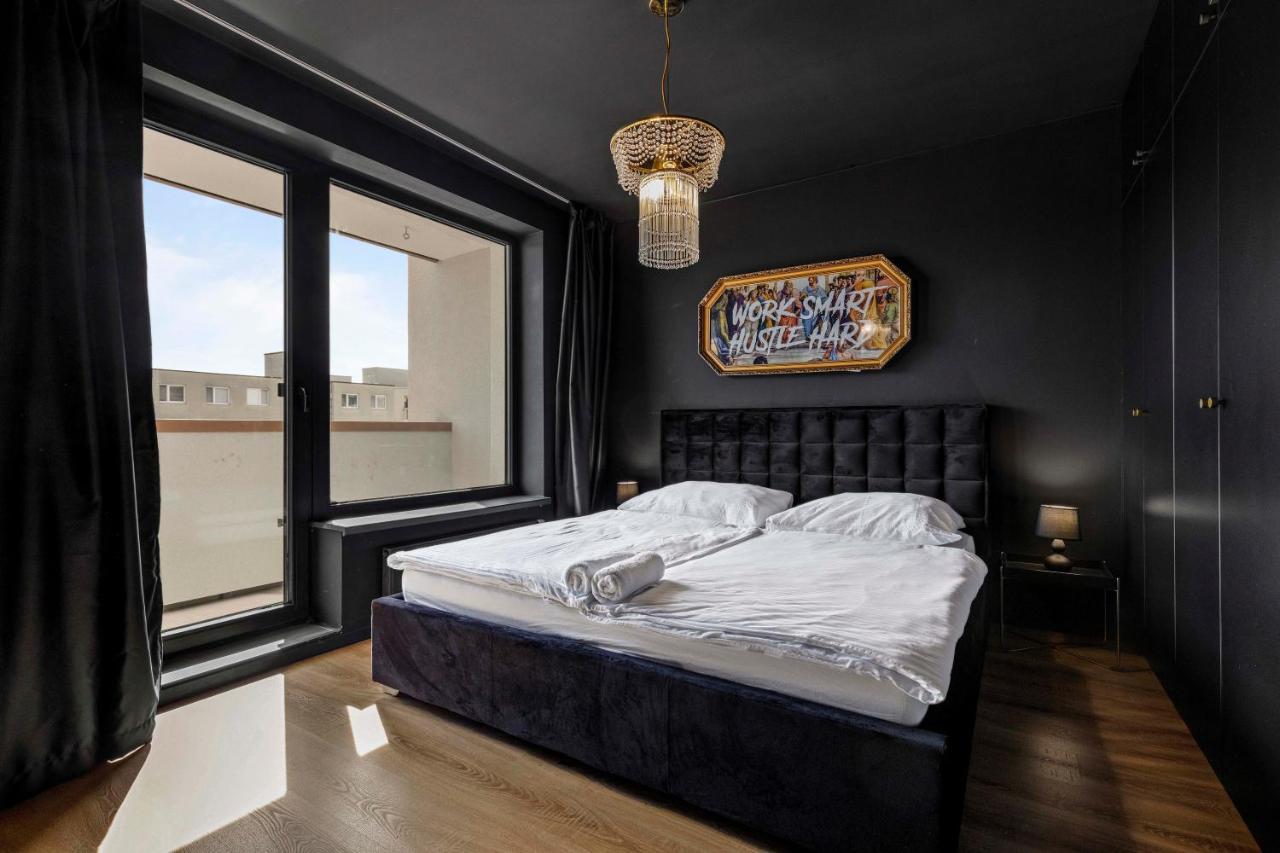 Lam Black - Ac - Balcony Apartment Bratislava Exterior photo