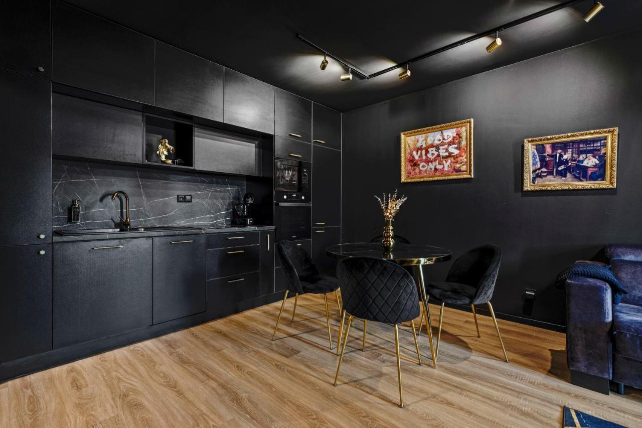 Lam Black - Ac - Balcony Apartment Bratislava Exterior photo